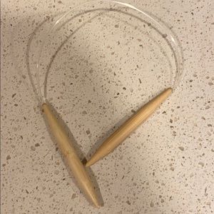 Circular knitting needles